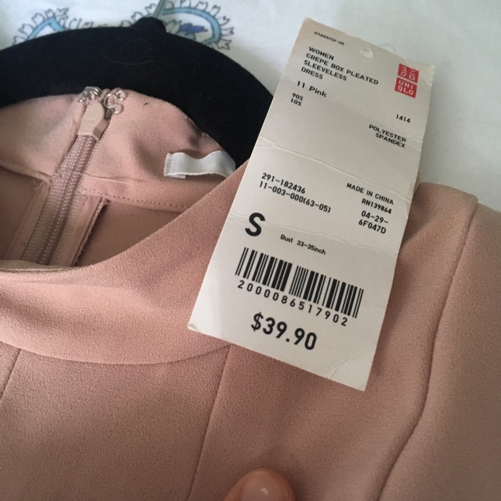 Classy Uniqlo Blush Dress - Picture 3 of 3